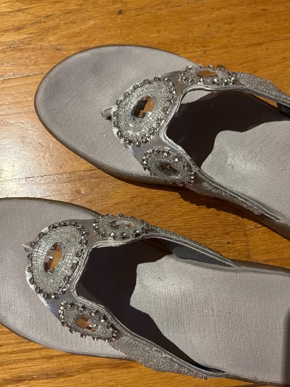 Aerosoles Embellished Silver Women’s Thong Sandals
